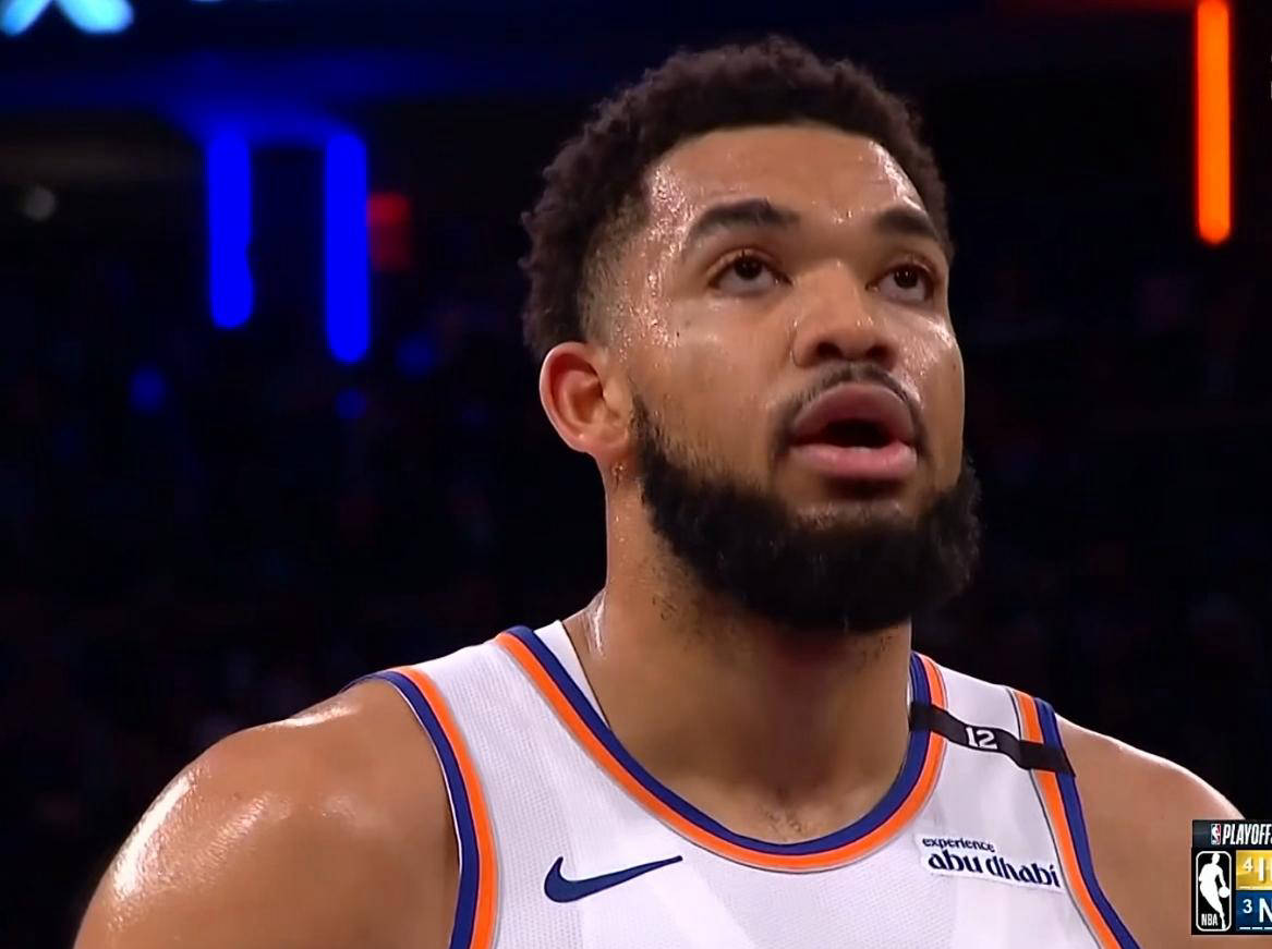 英雄联盟-NBA总决赛关键时刻走向成谜，尼斯远射贴柱，气氛紧张，心理建设被强调的简单介绍