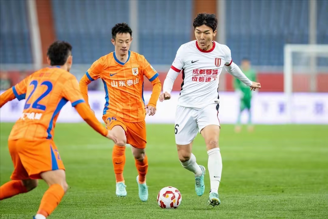 英雄联盟-关于窗口期英超焦点战；成都蓉城篮板制胜；话题不断；球队文化再被提及的信息